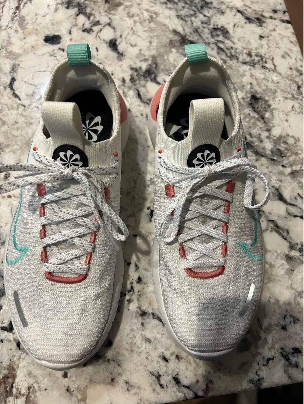 Nike these free